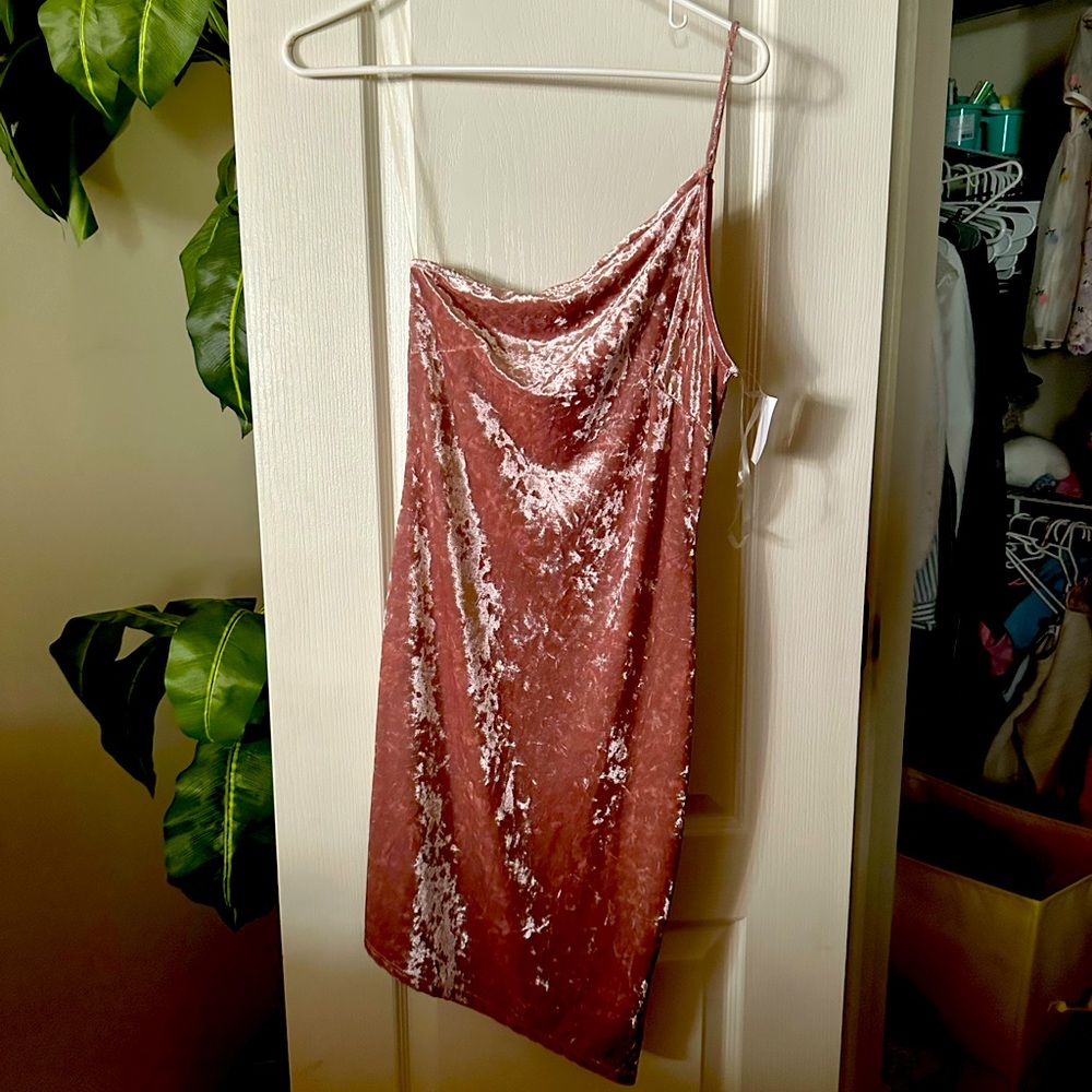 One shoulder dress soft pink